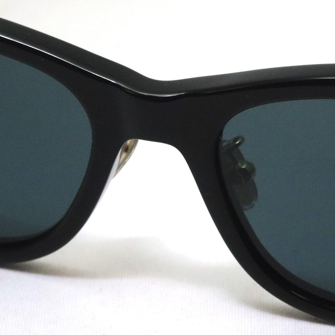 【TOM FORD/トムフォード】ウェリントン サングラス TF1353-D 01V 52