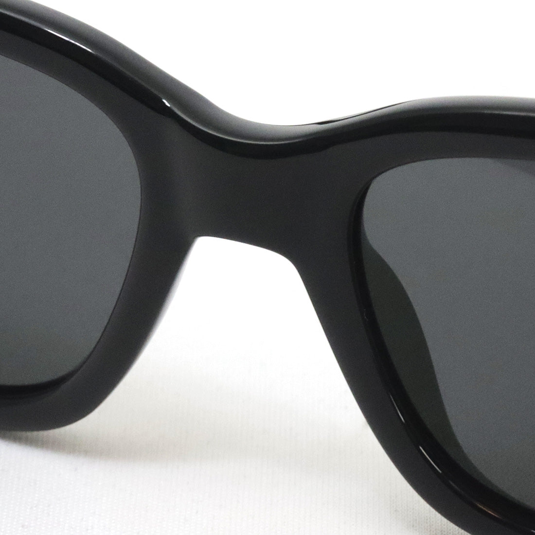Gucci Sunglasses GUCCI GG1583S 001
