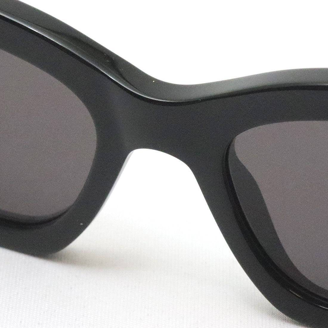 Gucci Sunglasses GUCCI GG1790S 001