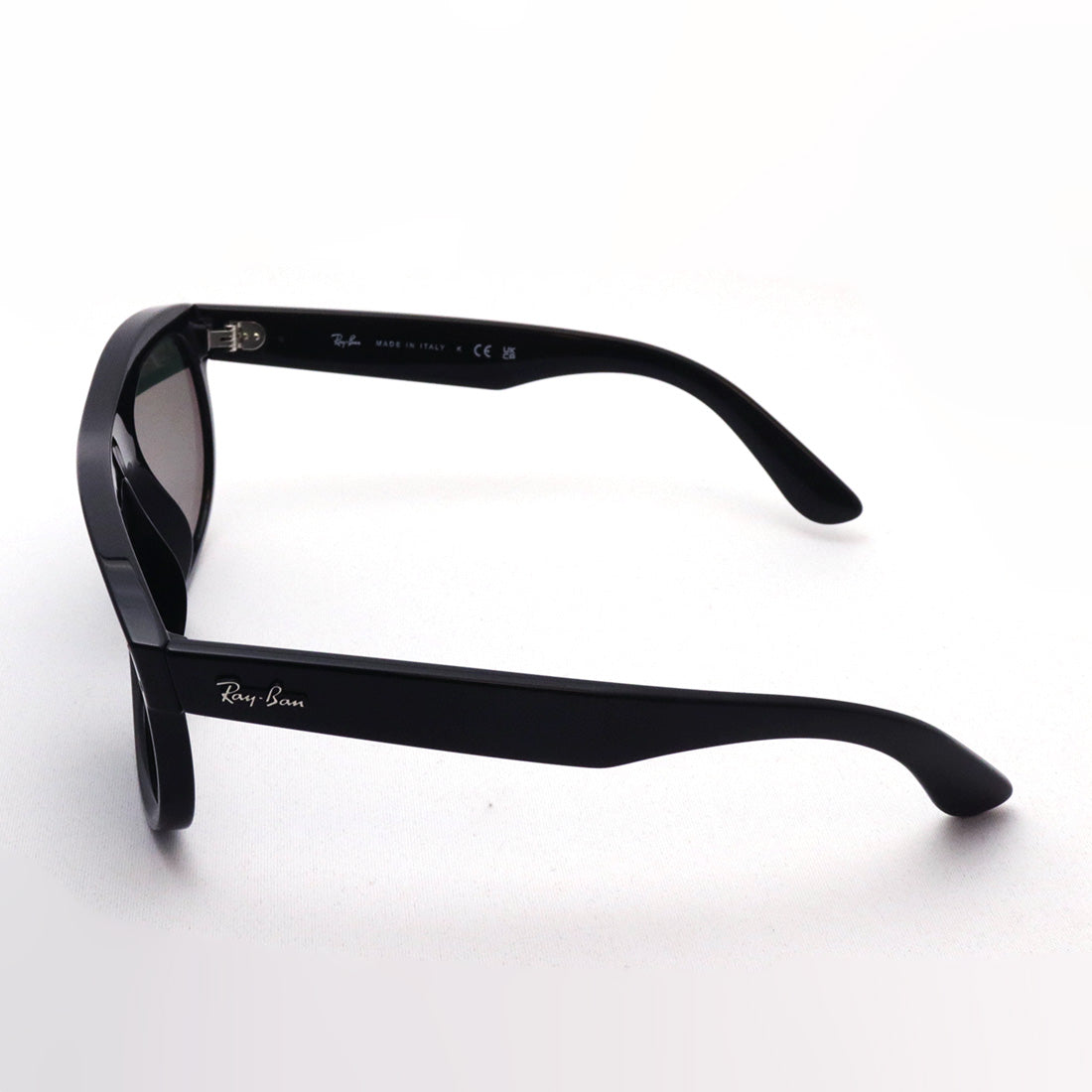 Gafas de sol de ray-ban ray-ban rbr0501s 6677vr boy amigo reverso reverso