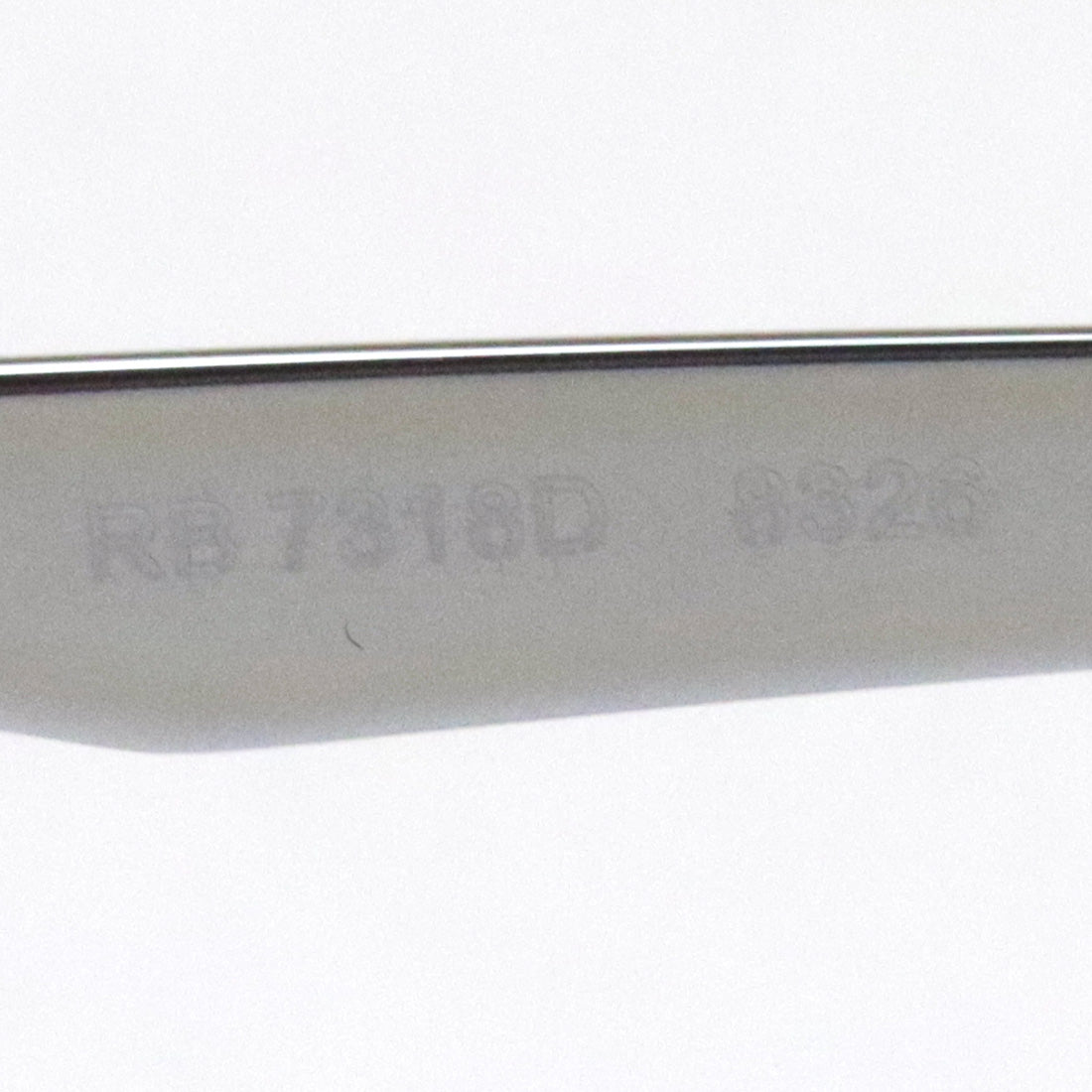 射线玻璃杯Ray-Ban RX7318D 8326