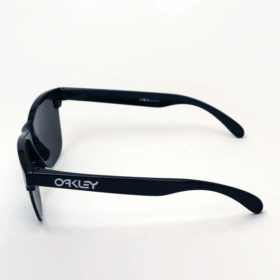 オークリー サングラス プリズム フロッグスキン ライト OO9374-10 OAKLEY FROGSKINS LITE PRIZM LIFESTYLE