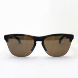 Oakley Sunglasses Prism Flog Skin Light OO9374-11 OAKLEY FROGSKINS LITE PRIZM LIFESTYLE