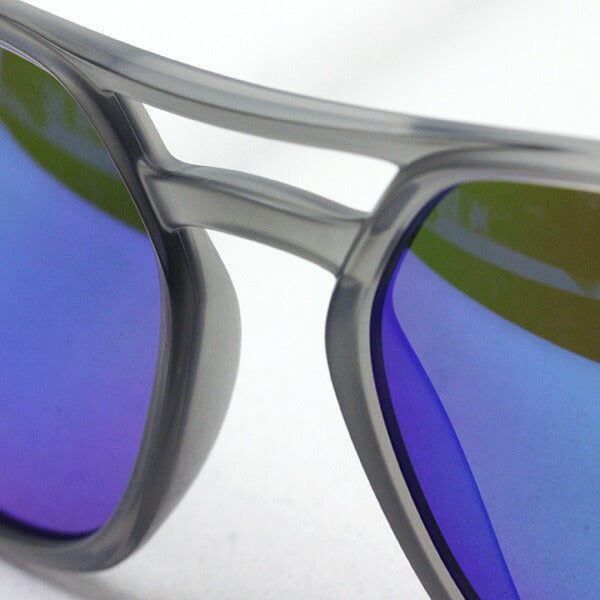 Oakley Polarized Sunglasses Prism Ratch Beta OO9436-06 Oakley Latch Beta Prizm LifeStyle