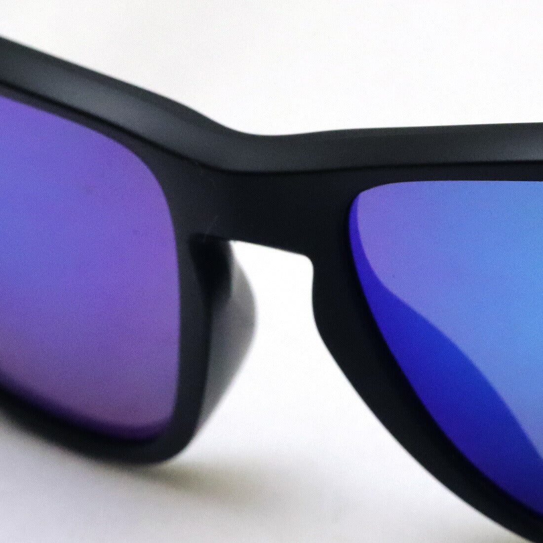 Oakley Polarized Sunglasses Precile Cyrus OO9448F-04 OAKLEY SYLAS (A) PRIZM LIFESTYLE