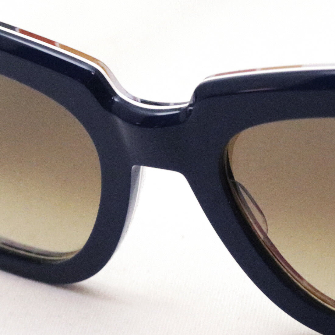 Ray-Ban Sunglasses Ray-Ban RB2186 132085 State Street