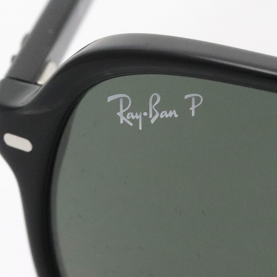 Gafas de sol polarizadas de Ray-Ban Ray-Ban RB2198F 90158