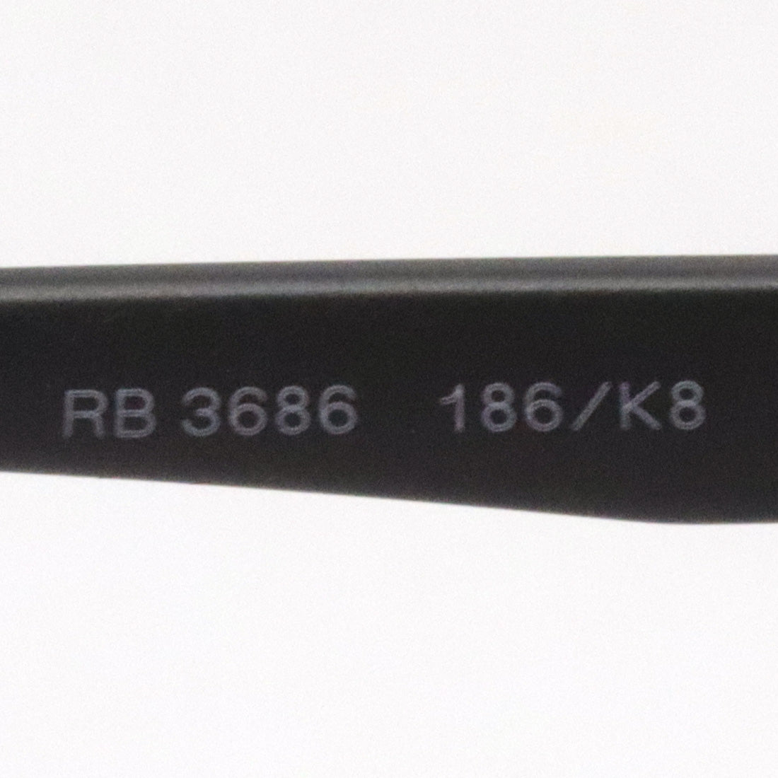 Gafas de sol polarizadas de Ray-Ban Ray-Ban RB3686 186K8