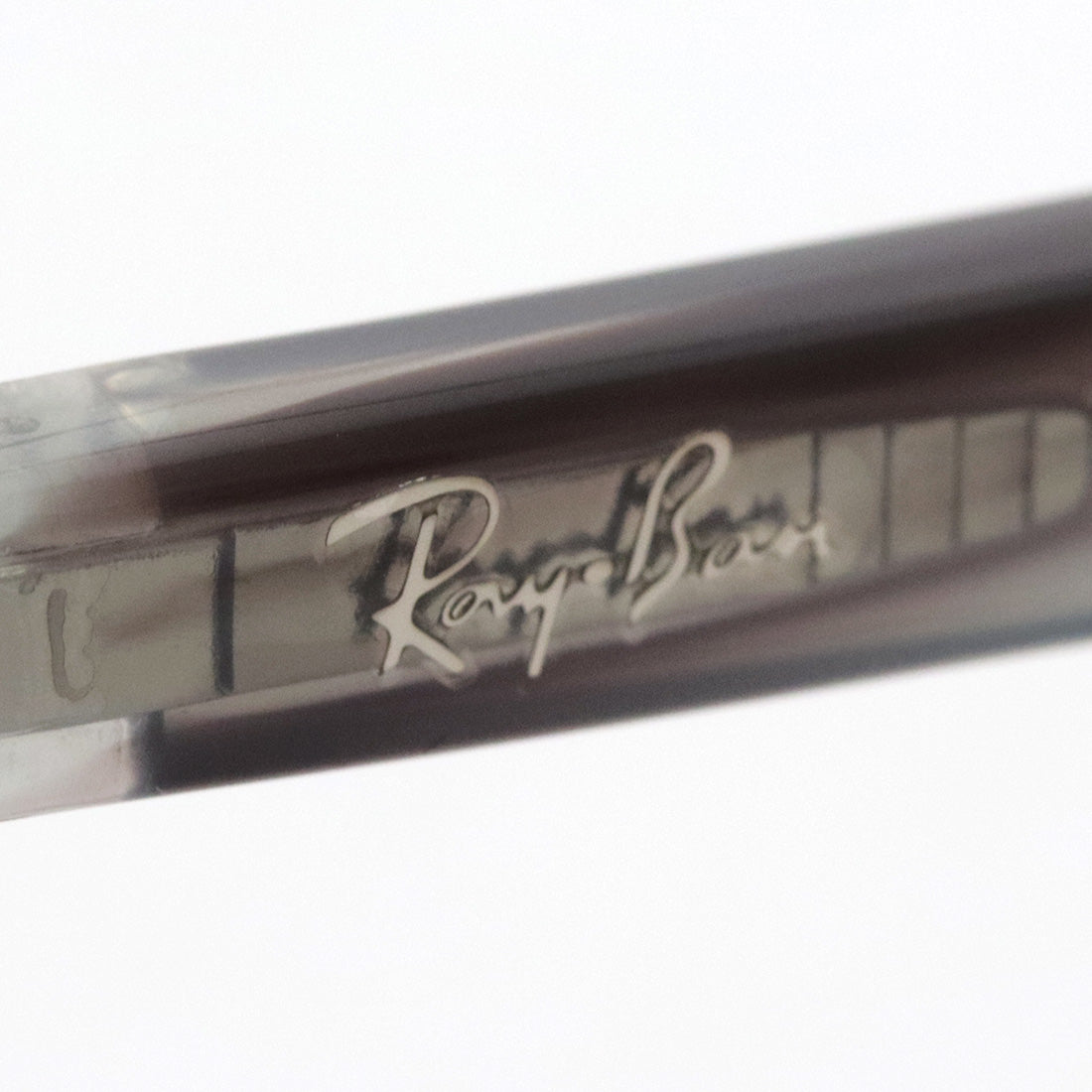射线玻璃杯Ray-Ban RX5390F 8055
