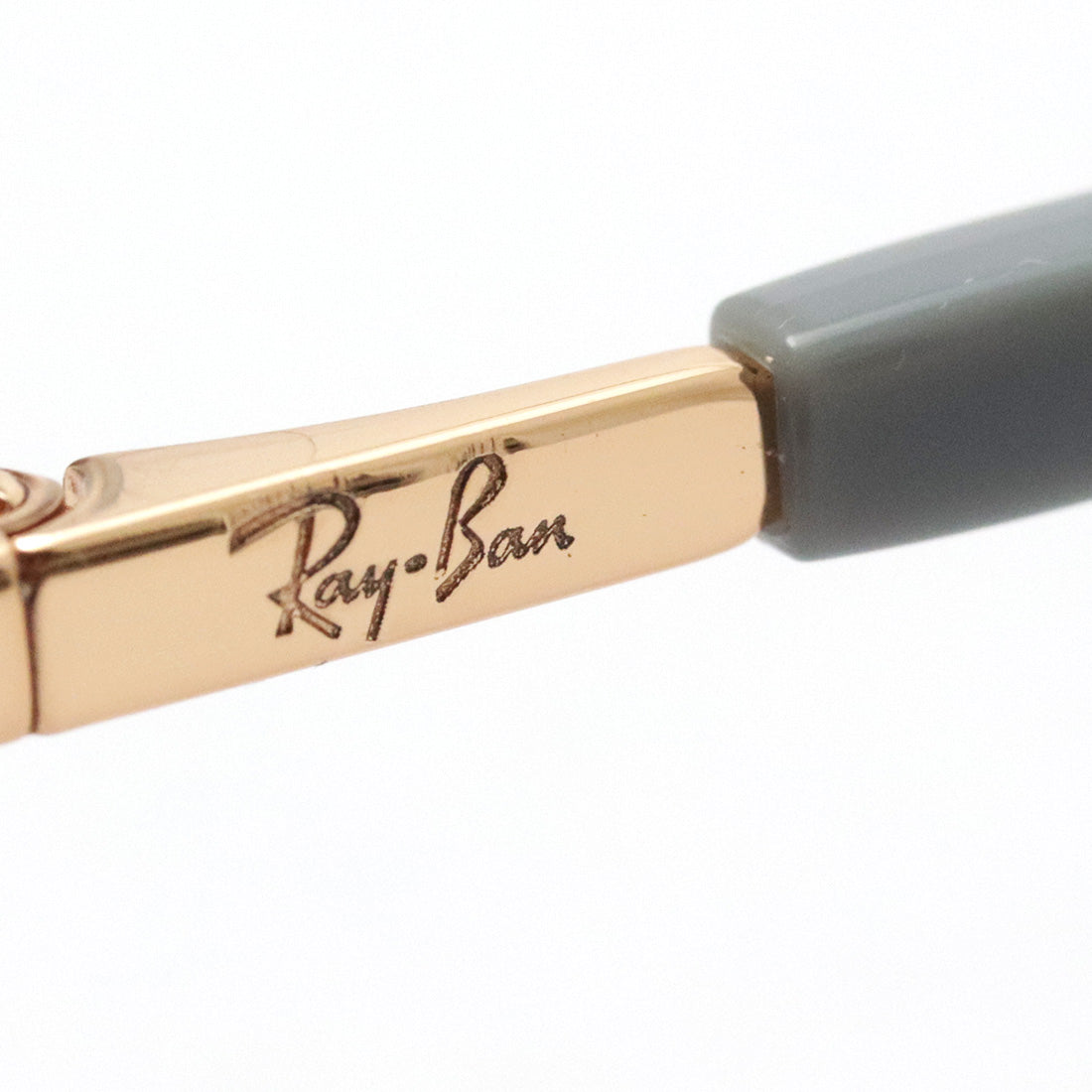 射线玻璃杯Ray-Ban RX6470 3094
