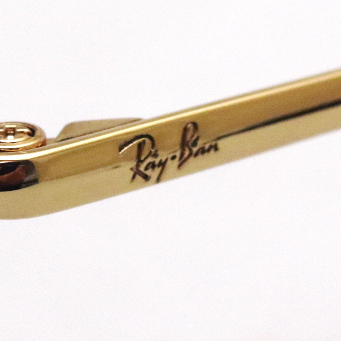射线玻璃杯Ray-Ban RX6536 3086