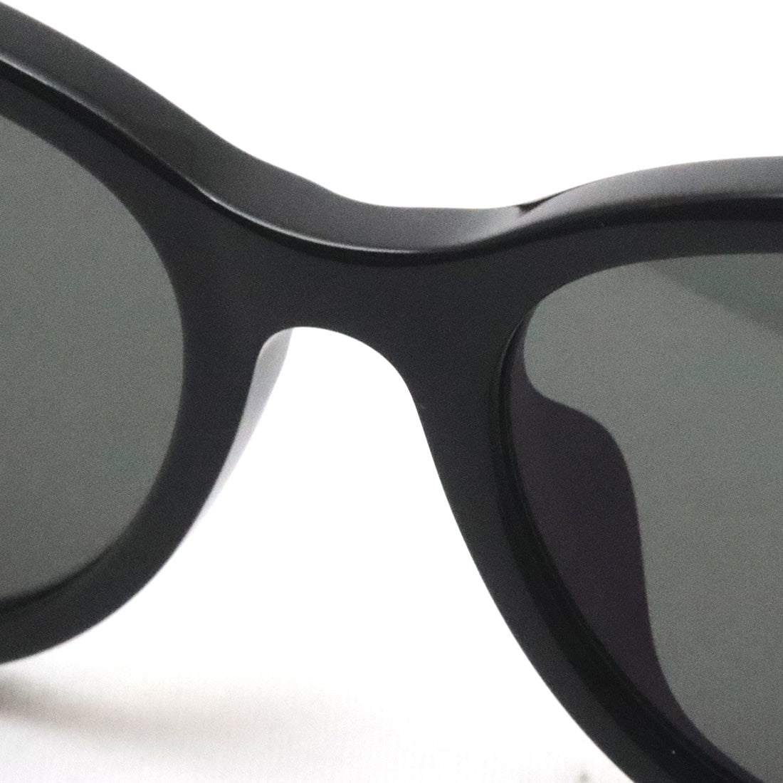 Gucci Sunglasses GUCCI GG1818SK 001