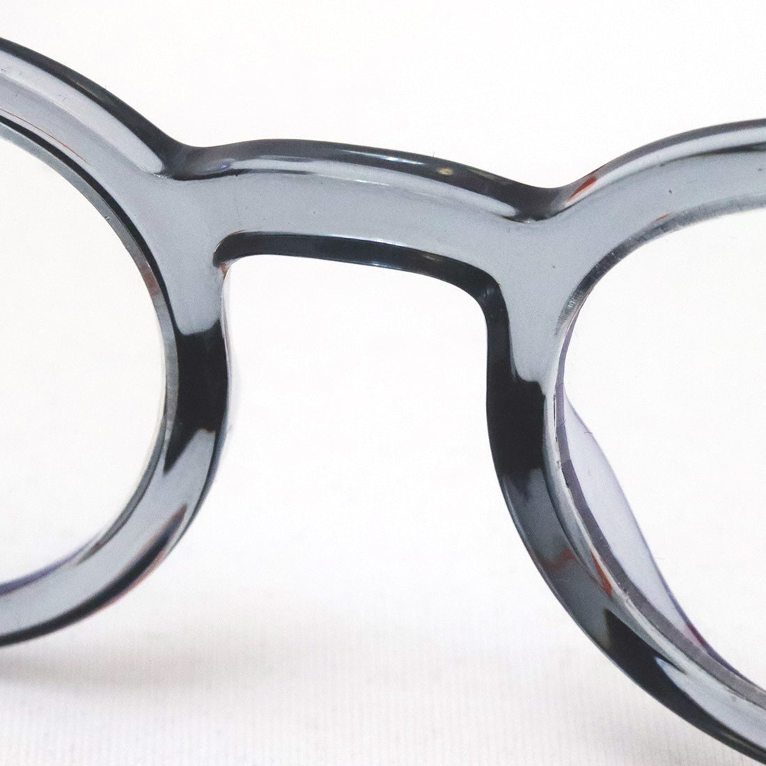 Hub Arrouch HAVE A LOOK PC Glass Reading Glass Circle Twist Gray Range