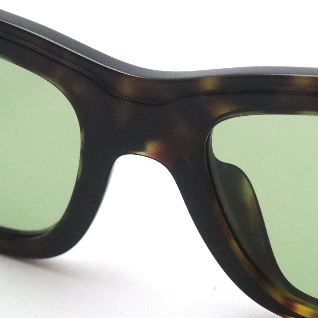 [MONCLER/Moncler] Square sunglasses ME6004F 300282 51