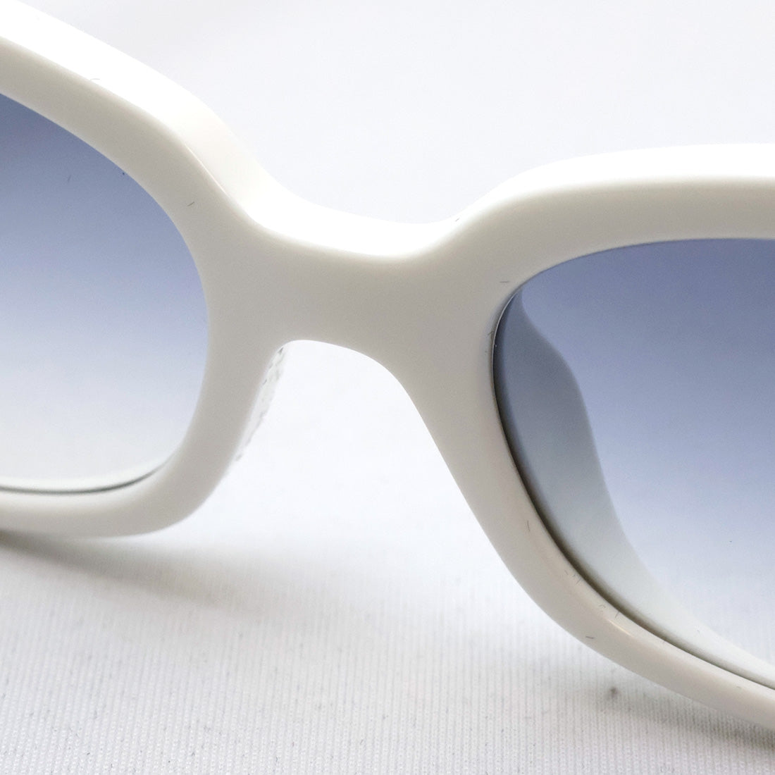 レイバン サングラス Ray-Ban RB4473D 677219 56 幾何学形 ジオメトリック スクエア ホワイト系