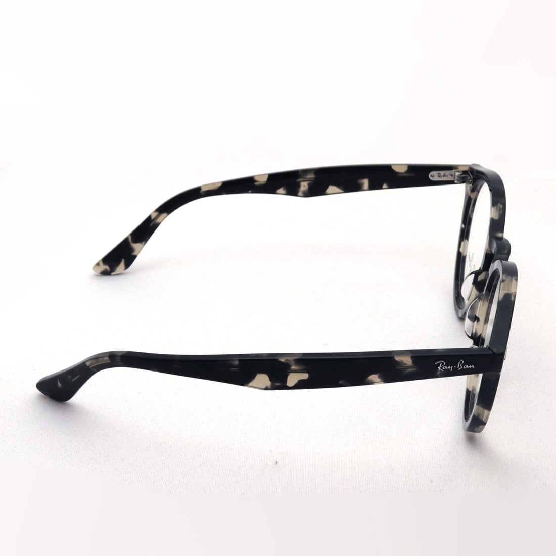 射线玻璃杯Ray-Ban RX7680V 8117