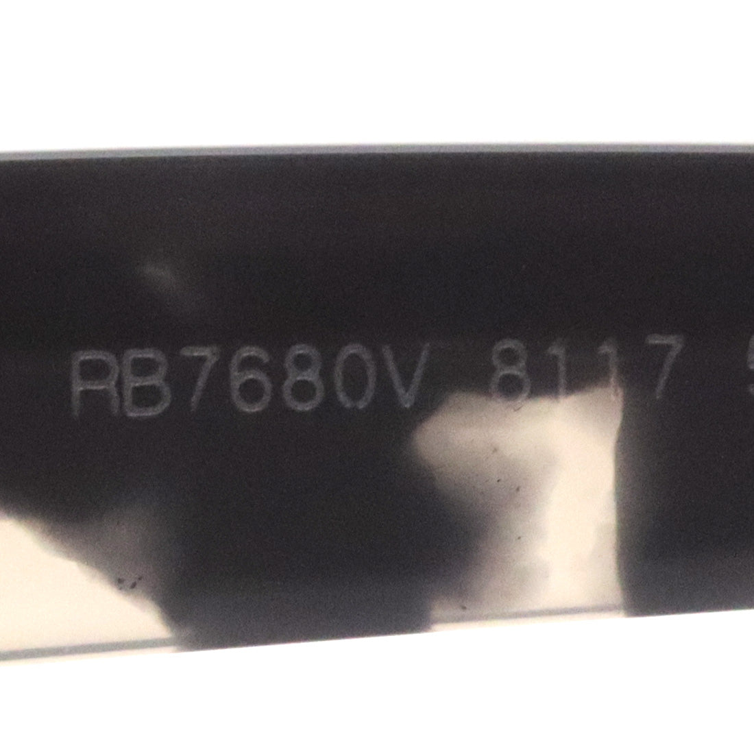 射线玻璃杯Ray-Ban RX7680V 8117
