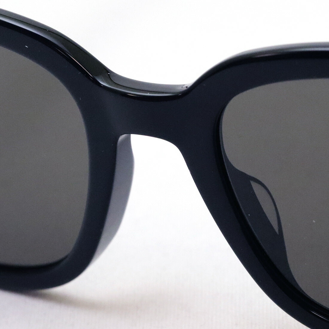 Gucci Sunglasses GUCCI GG0847SK 002