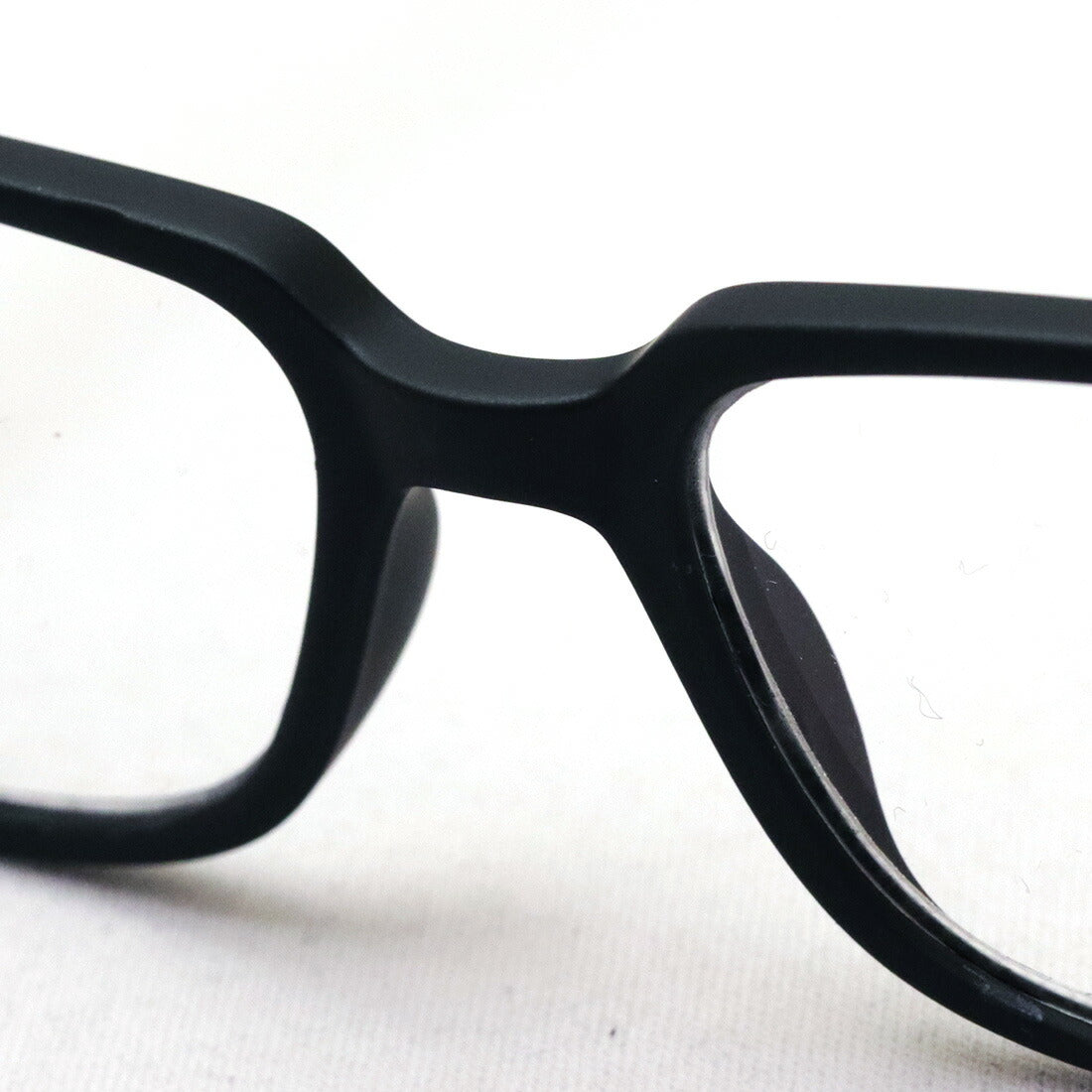 Hub Arrouch HAVE A LOOK Reading Glass Classic Black