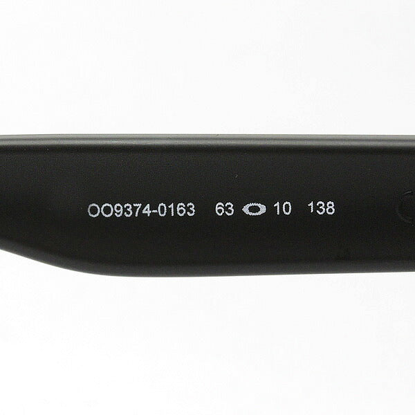 Oakley Sunglasses Frog Skin Light OO9374-01 OAKLEY FROGSKINS LITE LIFESTYLE