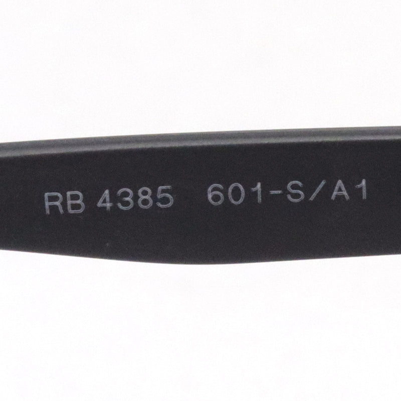 Gafas de sol polarizadas de Ray-Ban Ray-Ban RB4385 601SA1 Cromance