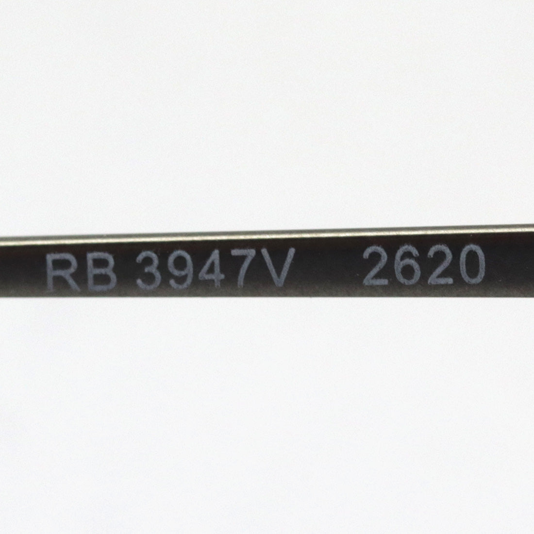 射线玻璃杯Ray-Ban RX3947V 2620